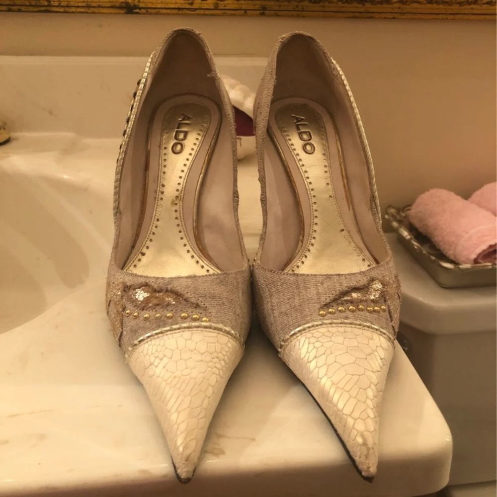 ALDO low heels • cream